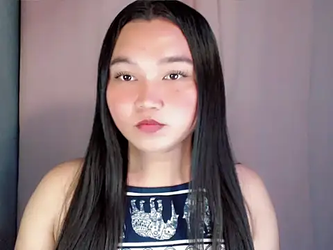 Eyes-on-me online show from August 2026 05:26:02 PM