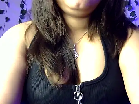 Aaliya02 online show from November 2025 09:08:01 PM