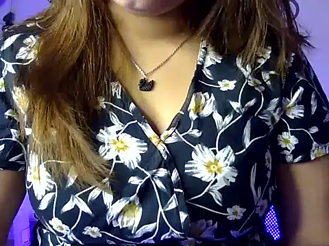 Aaliya02 online show from February 2026 03:57:01 AM