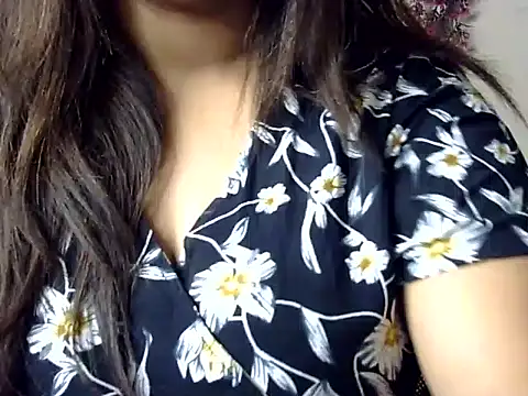 Aaliya02 online show from June 2026 11:22:02 PM