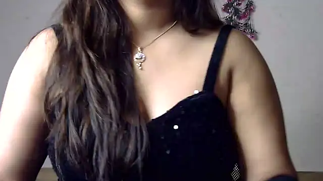 Aaliya02 online show from June 2026 10:41:02 AM