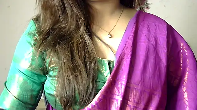 Aaliya02 online show from July 2026 10:07:02 PM