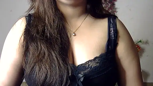Aaliya02 online show from July 2026 09:11:01 PM