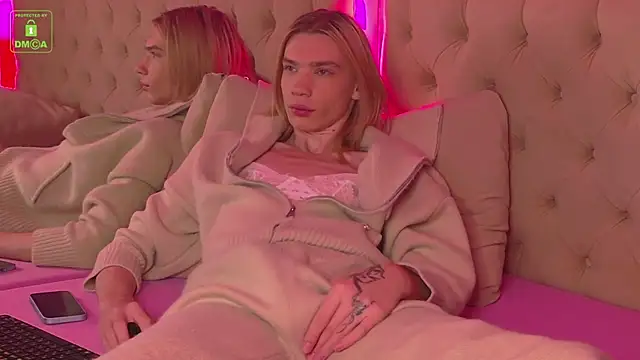 RobertDevine online show from October 2025 04:20:02 PM