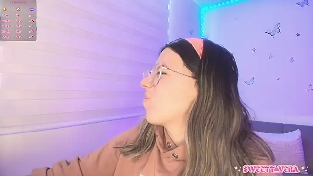 sweettvera online show from May 2026 04:02:02 PM
