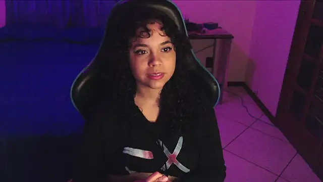 sweetamy326 online show from May 2026 10:29:02 PM