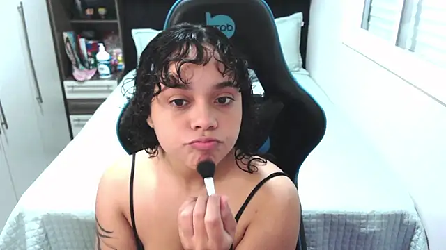 sweetamy326 online show from May 2026 10:19:01 PM