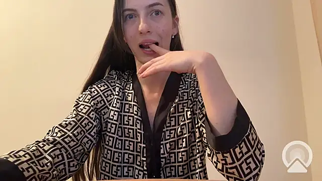 Prettyyy Angel online show from March 2026 06:47:01 PM