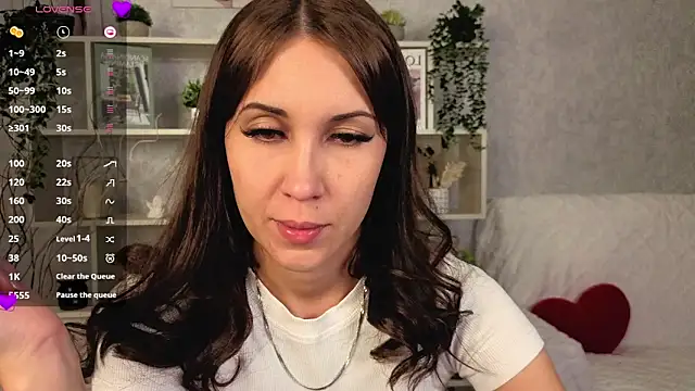 Snapshot of DreamVelour chatting on December 2025 08:04:02 PM DreamVelour online show from December 2025 08:04:02 PM