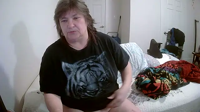 Snapshot of Buggy1965 chatting on May 2026 01:21:02 PM Buggy1965 online show from May 2026 01:21:02 PM