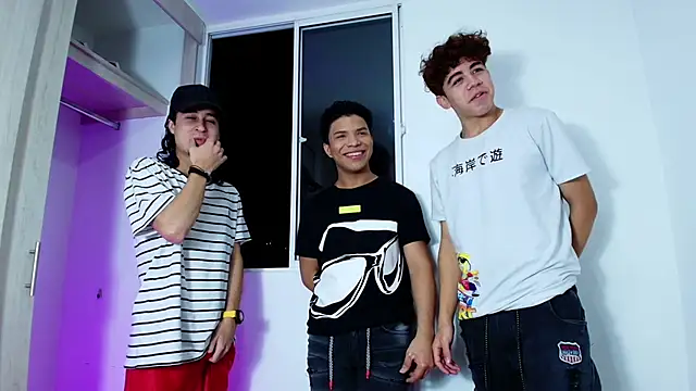 Snapshot of latin_naughty_boys chatting on October 2025 12:55:01 AM latin naughty boys online show from October 2025 12:55:01 AM