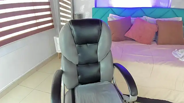 Snapshot of Antonela_vargas chatting on January 2026 12:07:02 PM Antonela vargas online show from January 2026 12:07:02 PM