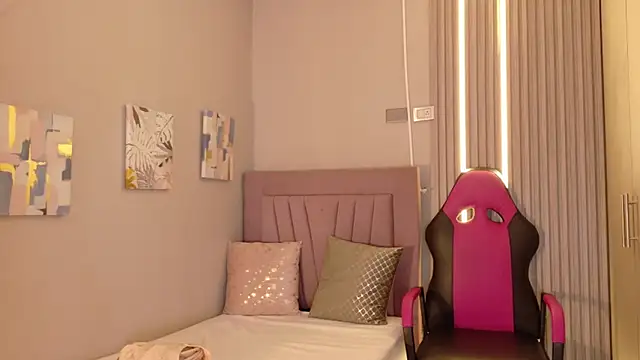 Snapshot of meli_peach1 chatting on December 2025 07:29:02 PM meli peach1 online show from December 2025 07:29:02 PM