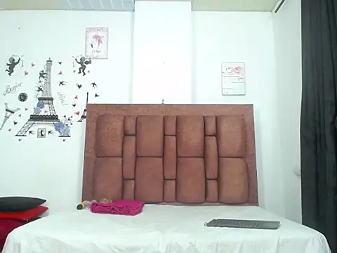 vlunaper online show from October 2025 02:34:02 AM