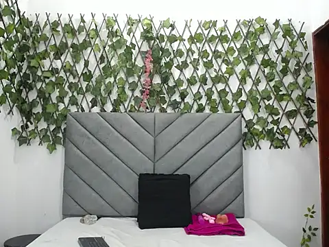 vlunaper online show from October 2025 02:56:01 AM