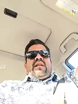 theking1 1 online show from December 2025 04:24:01 PM