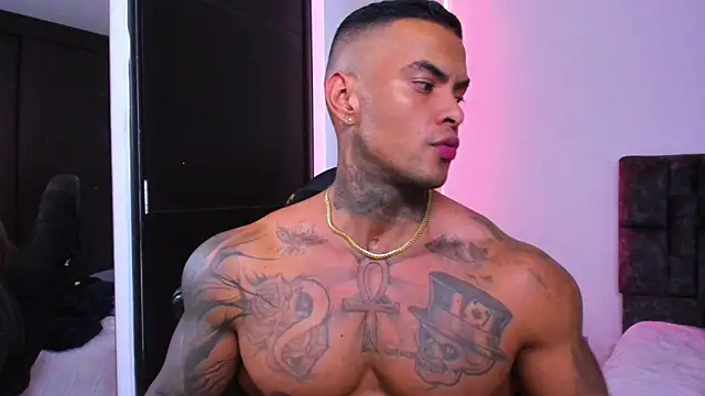 Snapshot of binmontana_ chatting on September 2025 08:13:02 PM binmontana online show from September 2025 08:13:02 PM