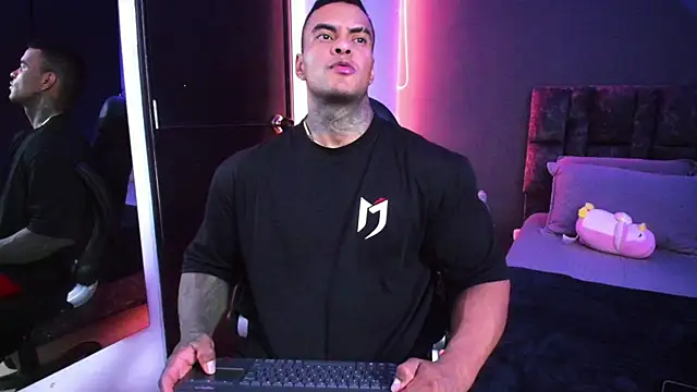 Snapshot of binmontana_ chatting on February 2026 08:58:01 PM binmontana online show from February 2026 08:58:01 PM