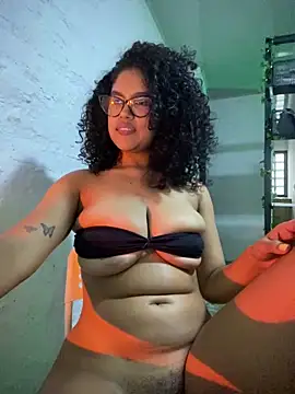 miiabrown18 online show from June 2026 12:43:01 PM
