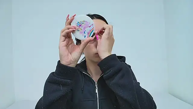 Snapshot of Emilie_Soler12 chatting on October 2025 10:22:01 PM Emilie Soler12 online show from October 2025 10:22:01 PM