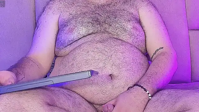Snapshot of big_bearr chatting on May 2026 03:45:01 AM big bearr online show from May 2026 03:45:01 AM