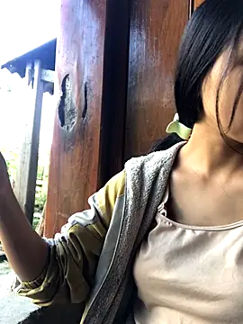 Snapshot of Mai_lovely chatting on October 2025 01:52:02 AM Mai lovely online show from October 2025 01:52:02 AM