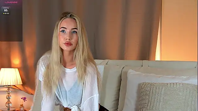 Snapshot of MaryDavies chatting on October 2025 07:55:02 AM MaryDavies online show from October 2025 07:55:02 AM