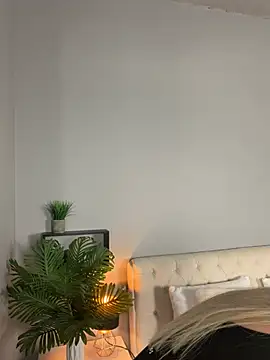 Snapshot of MaryDavies chatting on March 2026 06:40:01 AM MaryDavies online show from March 2026 06:40:01 AM