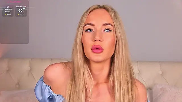 Snapshot of MaryDavies chatting on March 2026 08:37:02 AM MaryDavies online show from March 2026 08:37:02 AM