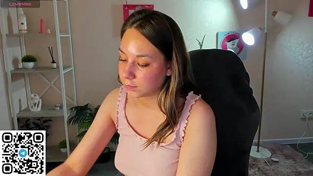 Snapshot of Al1ice_Moures chatting on February 2026 06:40:02 AM Al1ice Moures online show from February 2026 06:40:02 AM