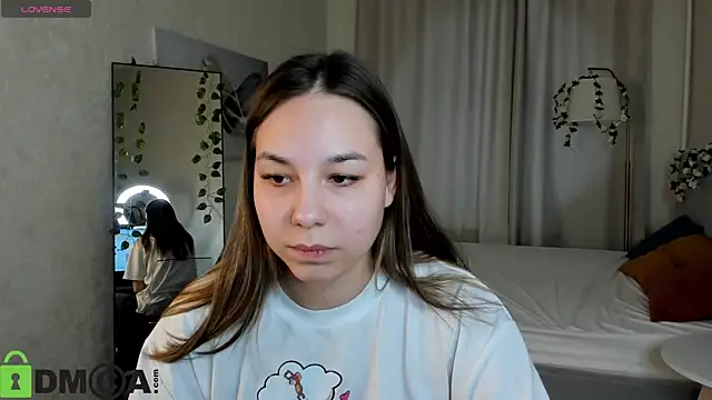 Snapshot of Al1ice_Moures chatting on February 2026 09:34:01 AM Al1ice Moures online show from February 2026 09:34:01 AM