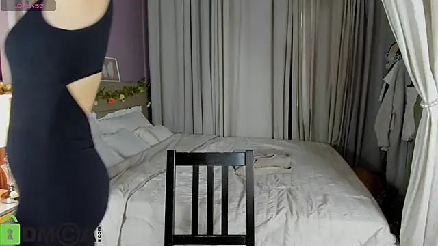 Snapshot of Al1ice_Moures chatting on February 2026 09:21:02 AM Al1ice Moures online show from February 2026 09:21:02 AM