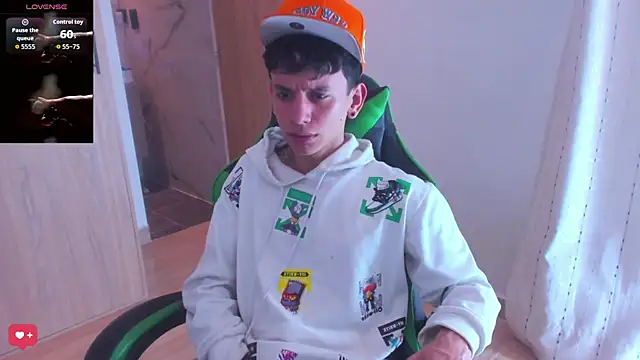 Snapshot of Skinny_batman chatting on November 2025 09:26:01 PM Skinny batman online show from November 2025 09:26:01 PM