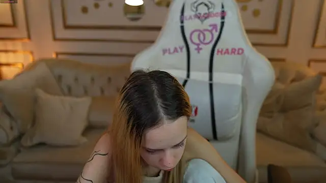 Luchi Sun online show from October 2025 10:34:02 AM