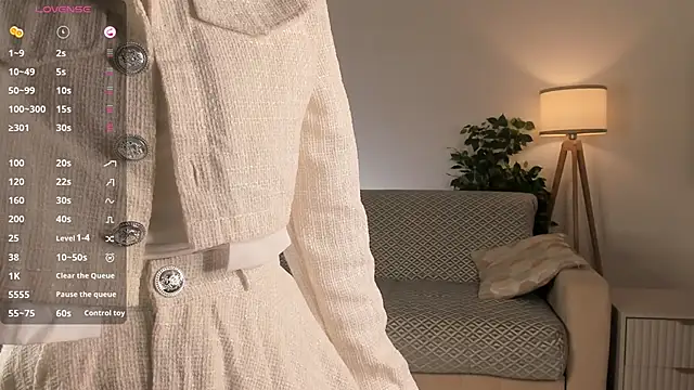 Snapshot of LoidaTatom chatting on October 2025 01:02:02 AM LoidaTatom online show from October 2025 01:02:02 AM