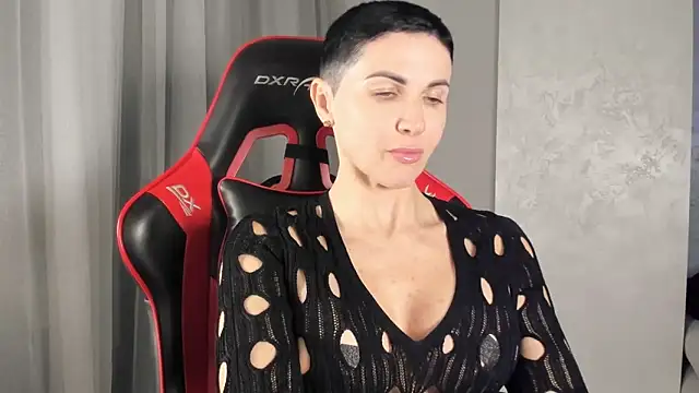 Angel iam online show from February 2026 07:39:01 PM