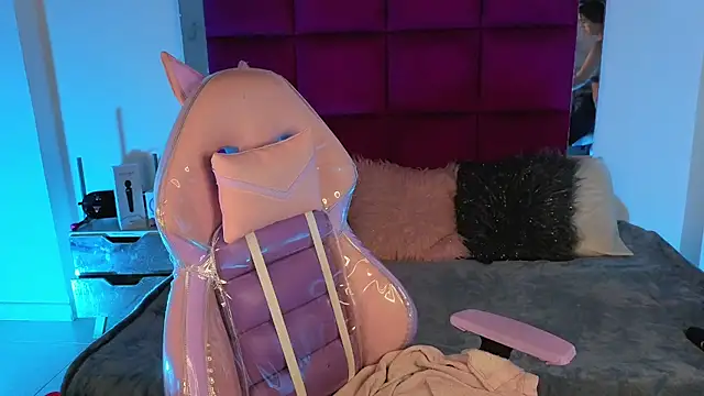 samycollens online show from March 2026 12:30:01 PM