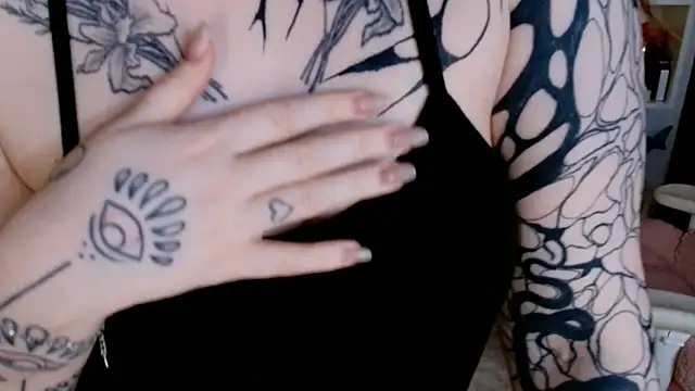 Ayla Hicks online show from May 2026 03:11:02 AM