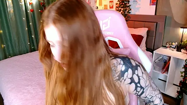 Ayla Hicks online show from May 2026 09:24:01 PM