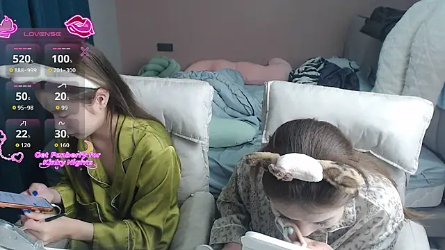 Snapshot of redrose520 chatting on December 2025 12:12:02 PM redrose520 online show from December 2025 12:12:02 PM