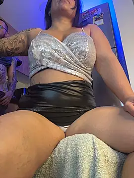 liz and thiago online show from May 2026 09:00:01 PM