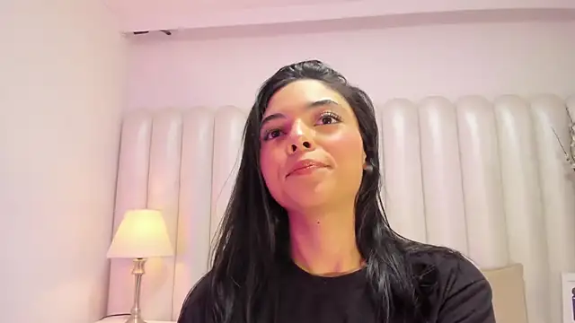 AriaBelles online show from November 2025 12:05:02 PM