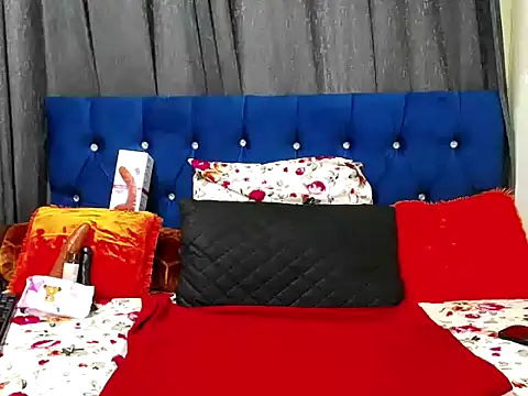 Snapshot of BustyBMWx chatting on October 2025 09:24:01 PM BustyBMWx online show from October 2025 09:24:01 PM