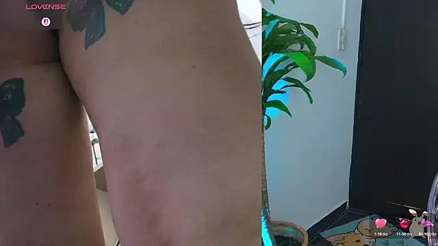 Hinata 21  online show from October 2025 05:35:02 PM