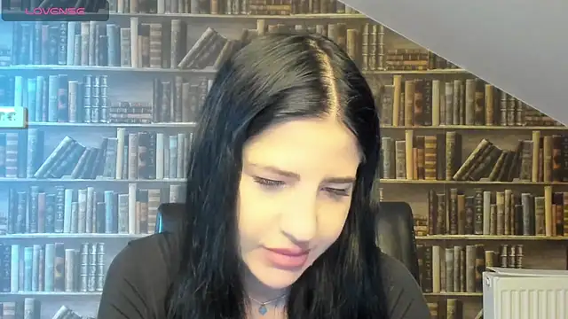 Malibu J online show from November 2025 08:13:01 AM