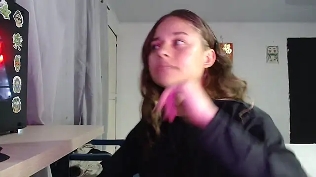 LittleCheerry69 online show from February 2026 07:43:01 PM