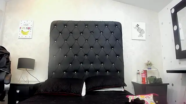 alana johnson 0 online show from April 2026 12:39:01 PM