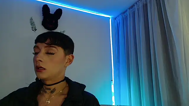 Snapshot of David_Fox01 chatting on October 2025 03:02:02 AM David Fox01 online show from October 2025 03:02:02 AM