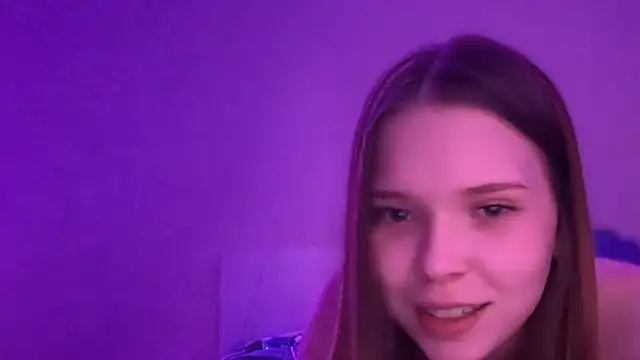 Snapshot of CandysRose chatting on September 2025 12:14:01 AM CandysRose online show from September 2025 12:14:01 AM