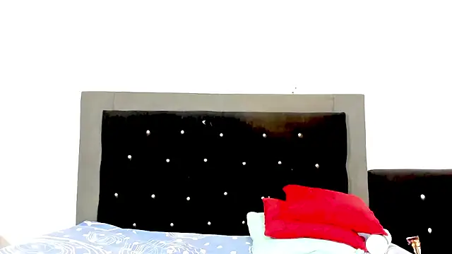 vfridaper online show from May 2026 04:44:02 PM